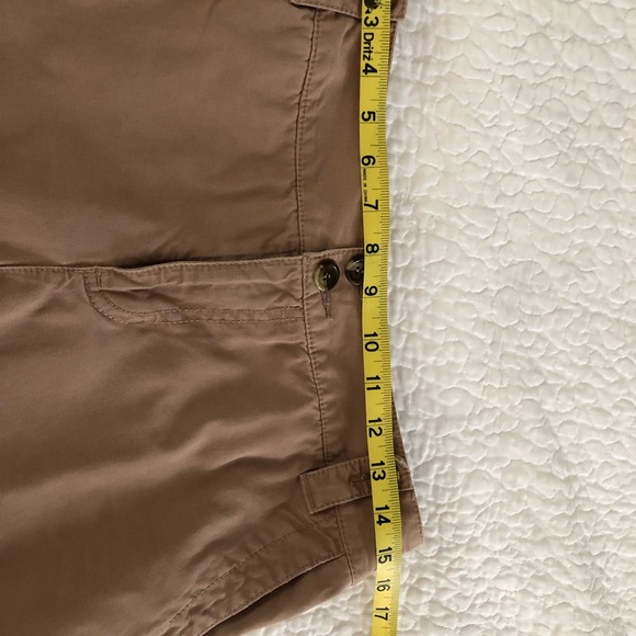 Liz Claiborne, size 8 petite tan pants - Picture 5 of 6